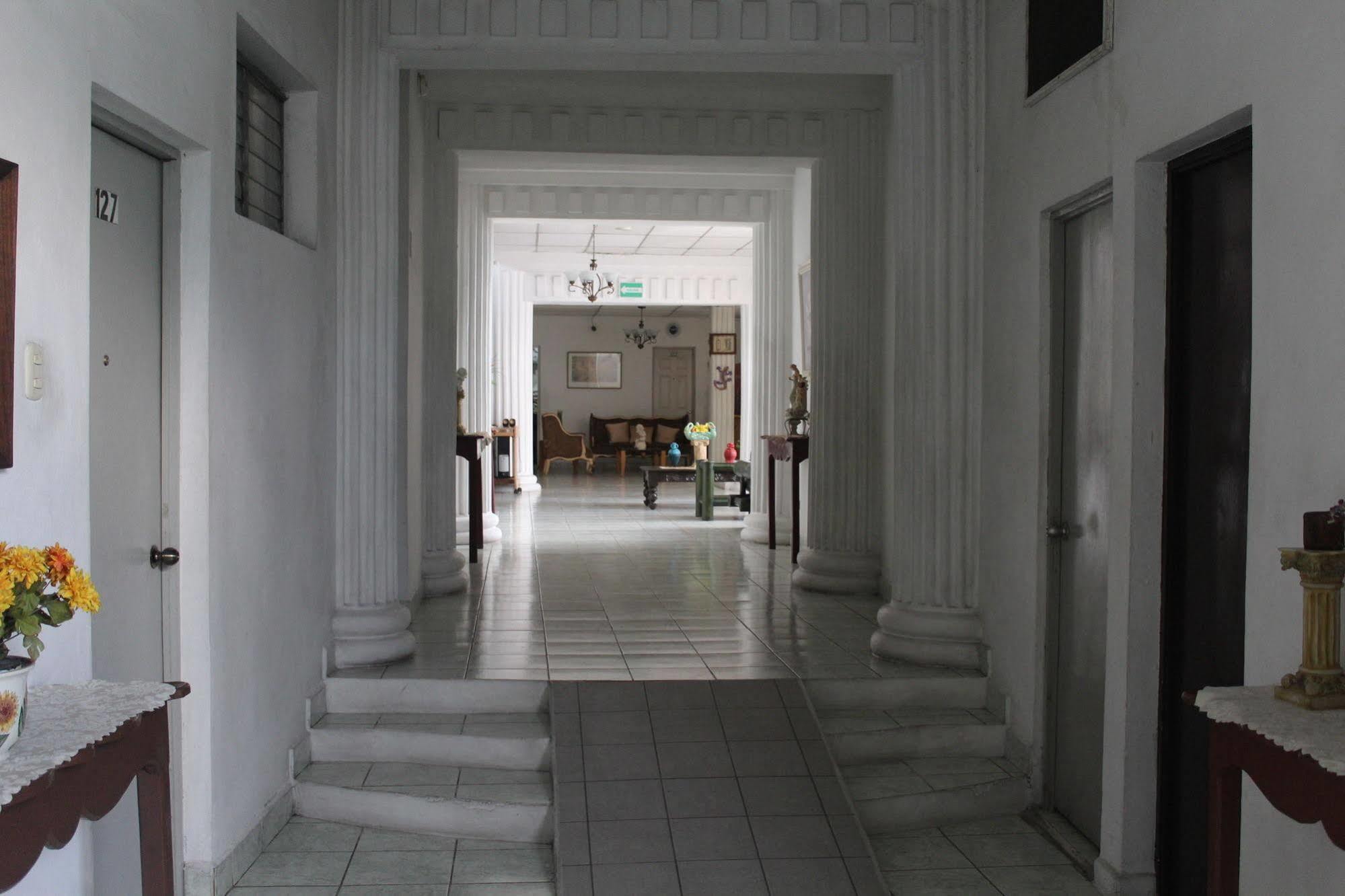 Hotel Grecia Real San Salvador Kültér fotó